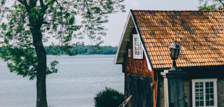 Fritidshus med sjötomt