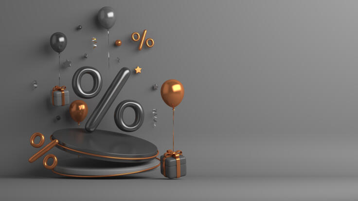 Bild med ballonger, procenttecken och presenter